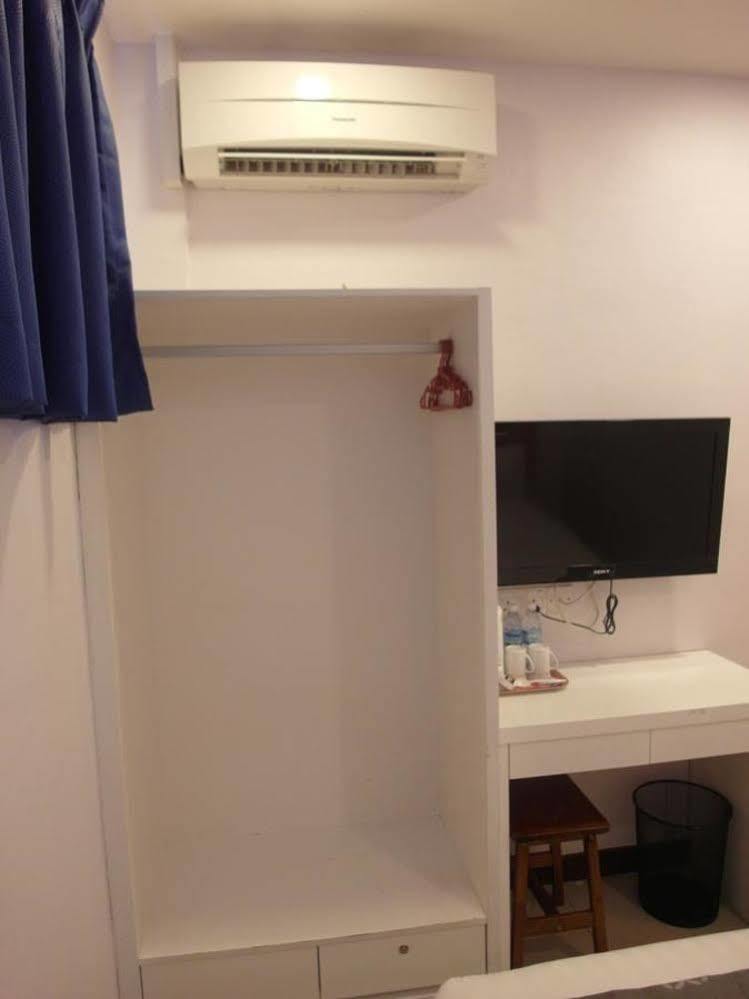 ทรานสิต โฮเต็ล Hotel ลาบวน ภายนอก รูปภาพ